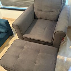 Chair And Foot Rest  Set 