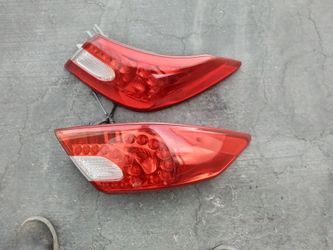 2011-2013 Infiniti M37 M56 tail lights (Led) OEM.