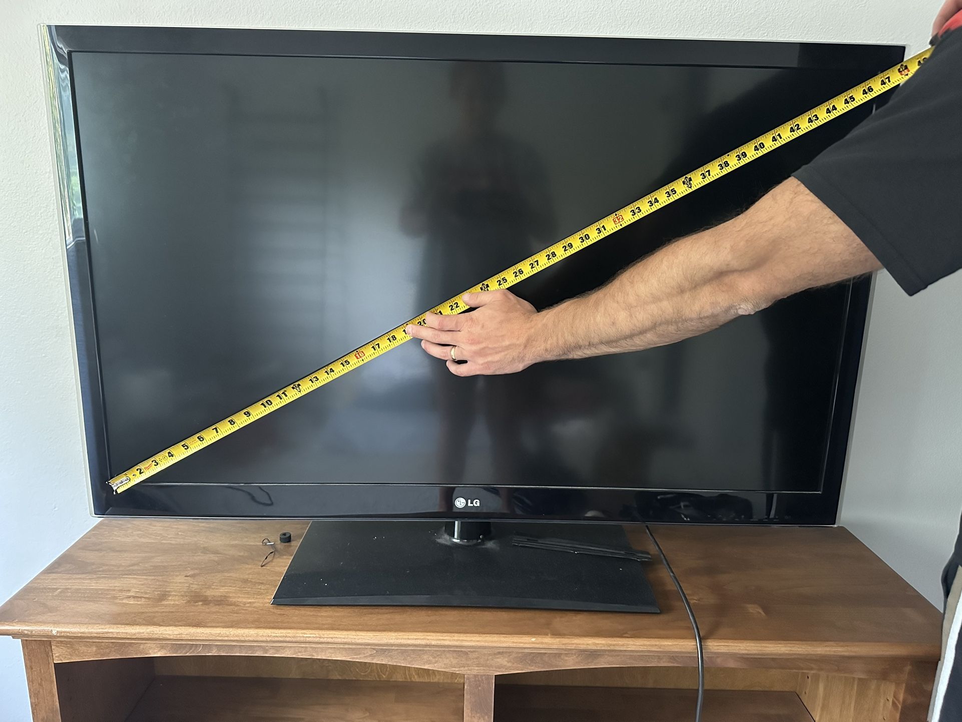 47” LG Infinia 1080p LED-LCD TV