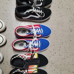 3 Pair of Vans Size 5 In Youths All For 40
