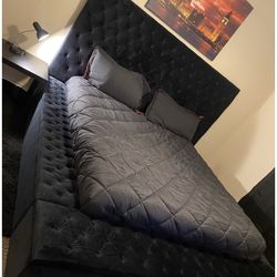 Luxury Kingsize Bed And Mattress 