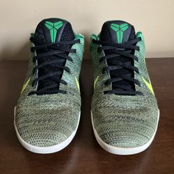 Men's 11.5 Nike Kobe Elite 11