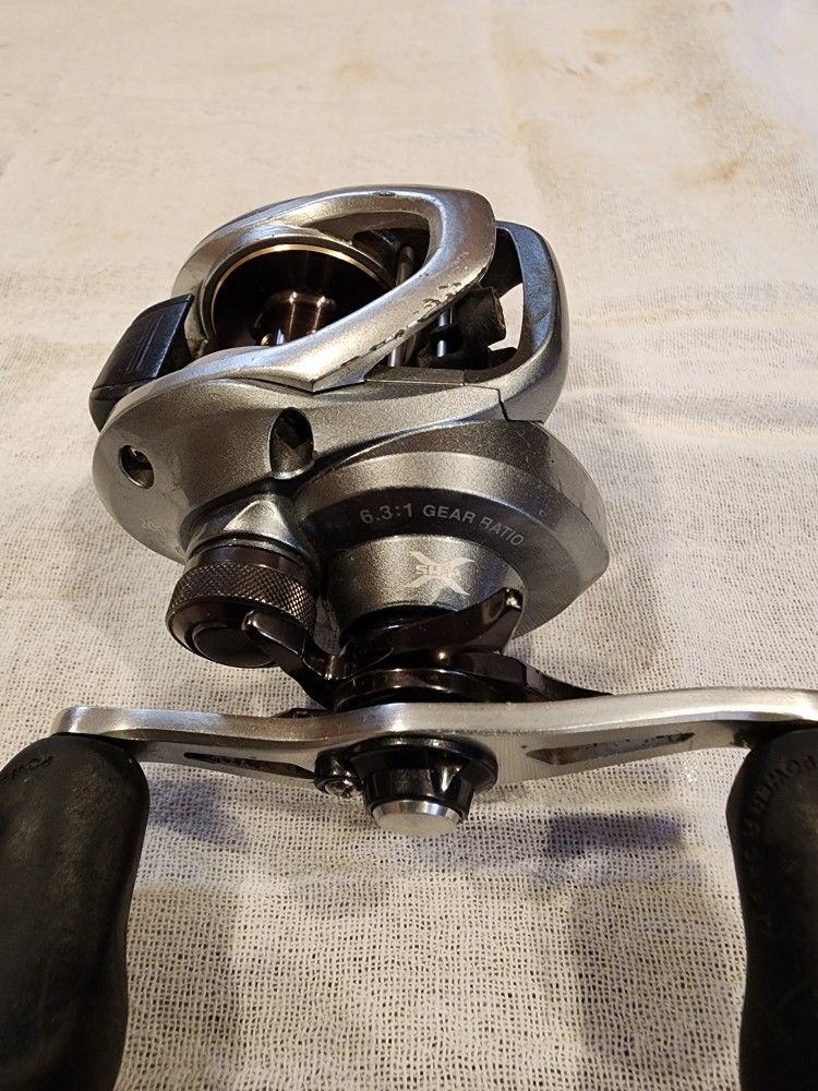 SHIMANO CURADO 200 X DRIVE