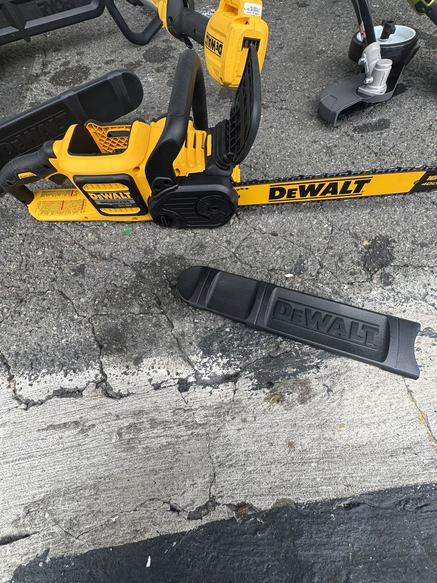 DeWalt 60V Flex Volt 16 Inch Chainsaw