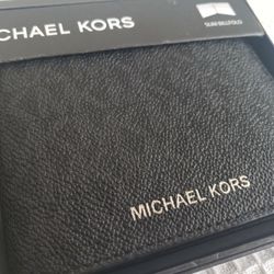Michael Kors Jet Set Leather Wallet 