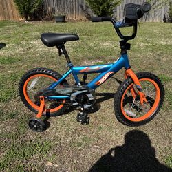 Hot Wheels Kids Bike 16” with Training Wheels – Great Condition