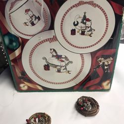 Holiday 16 Pc Porcelain Dinerware Set