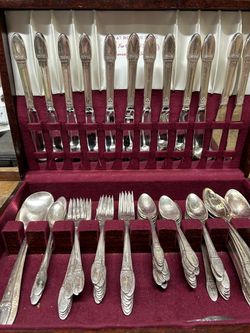 Silver flatware- Vintage 1847 Rogers Brothers Silverplate Flatware Set in Wood Chest –