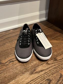 Converse Women’s Shoe Size 7