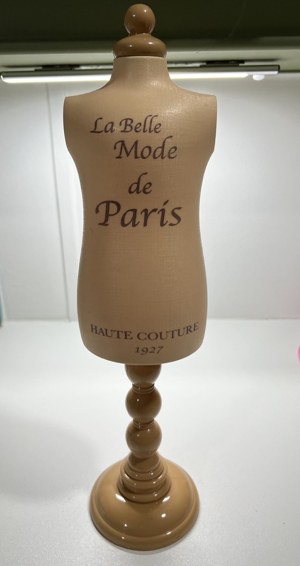 La Belle Mode de Paris Necklace Holder/ doll mannequin