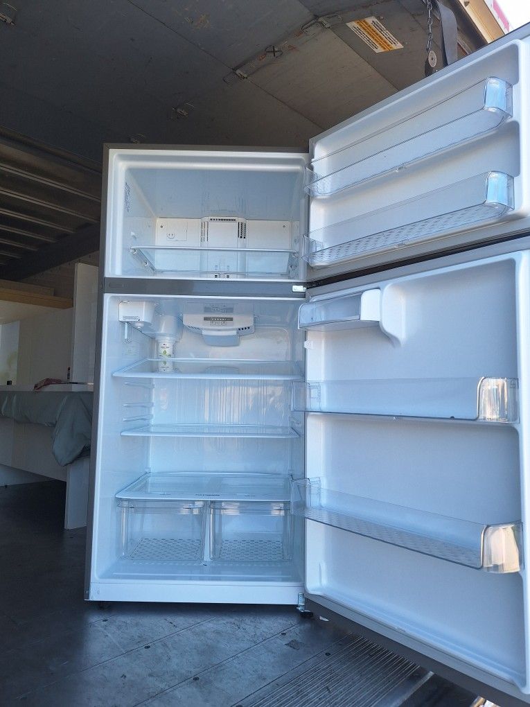 LG REFRIGERATOR