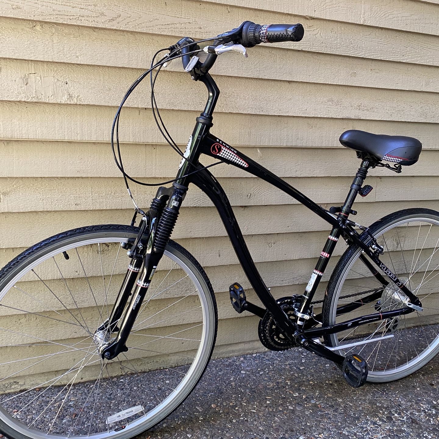 schwinn men's voyager 3 700c wheel hybrid bicycle Trailway 700c/28" Bike or commuting to work Schwinn Voyager 21 700c Hybrid