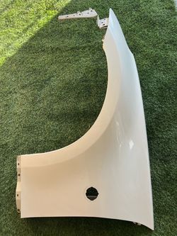 Nissan 370z Pearl White OEM Fenders QAB 09+ Nismo