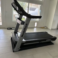 NordicTrack Commercial 1750 Treadmill – Great Condition! 🏃‍♀️