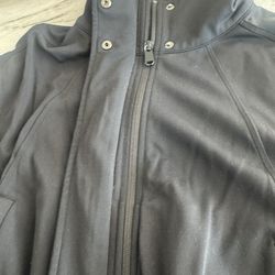 Athletica women’s Cropped Jacket