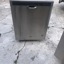 Whirlpool Dishwasher 