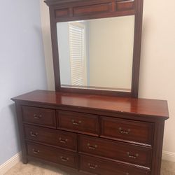 Dresser with Mirror 