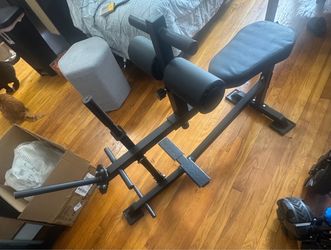 Calf raise machine