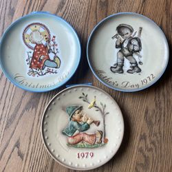 Vintage 1970’s Collector plates 