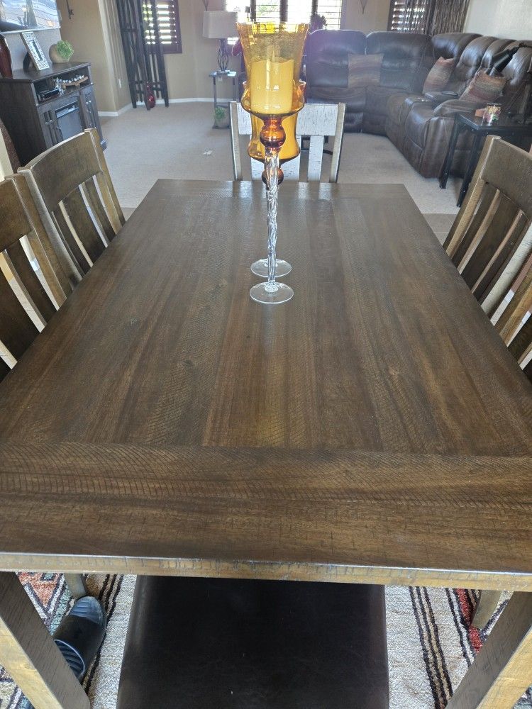 Dinning Room Table