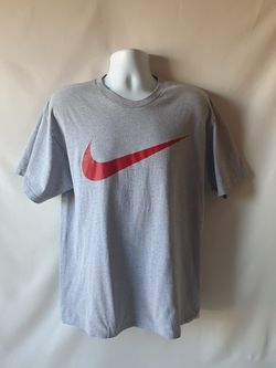 Nike men's gray short sleeve t-shirt size L