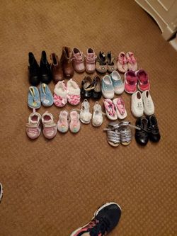 Botas Y Tenis Sandalias Talla 3 a 5