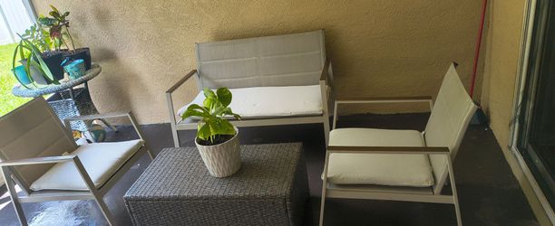 Outdoor patio set