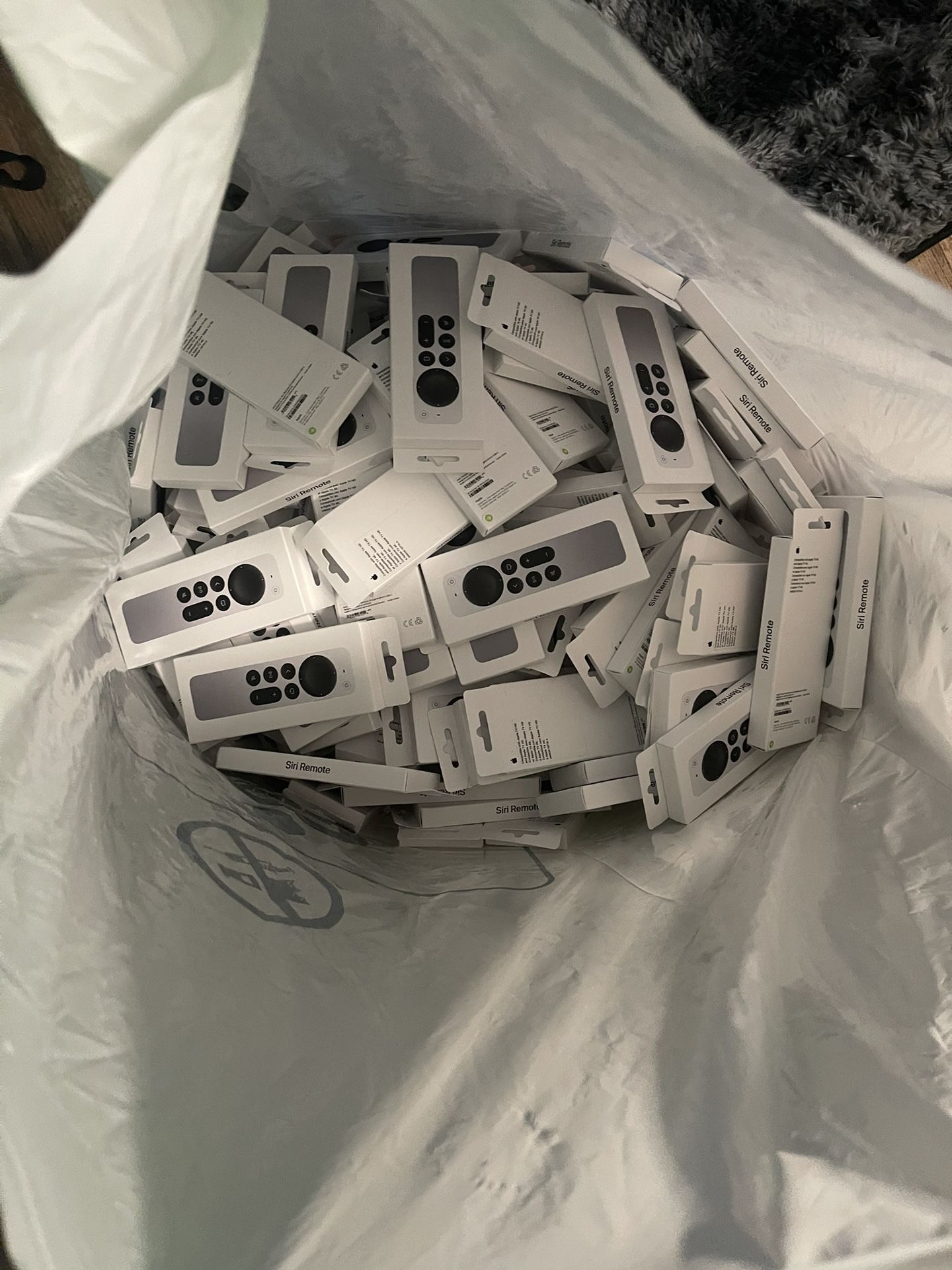 (10) Brand New Apple Tv Siri Remote!!! 👀👀👀