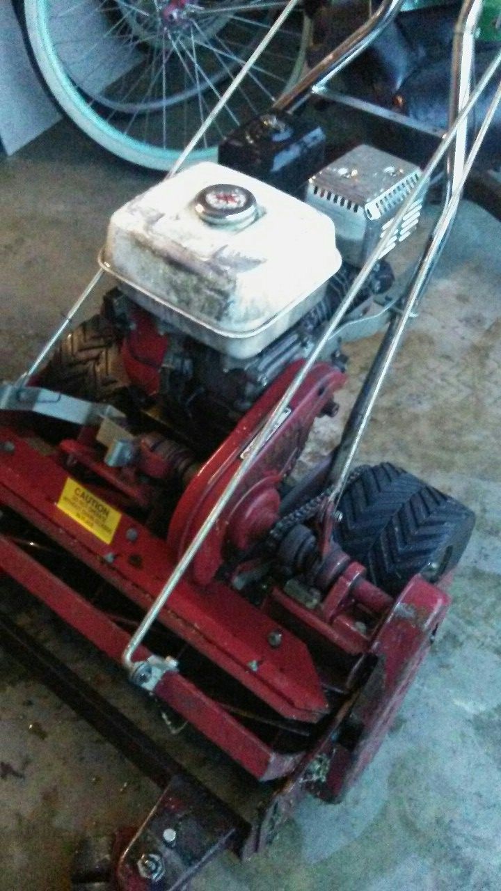 Maquina rodillo para cortar pasto