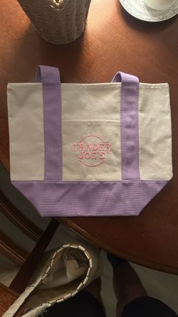 BRAND NEW Trader Joes Lunch Tote (Tag on)