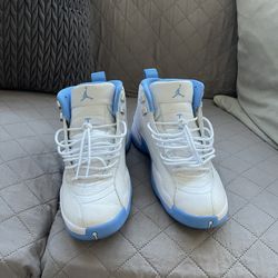 Jordan 12 Retro  SIZE 9