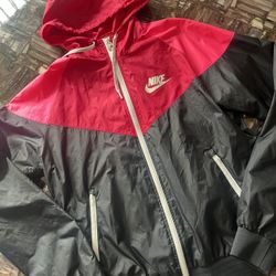 NIKE ZIP UP WINDBREAKER HOODIE - KIDS MEDIUM
