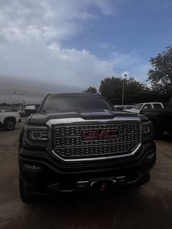 2017 GMC Denali