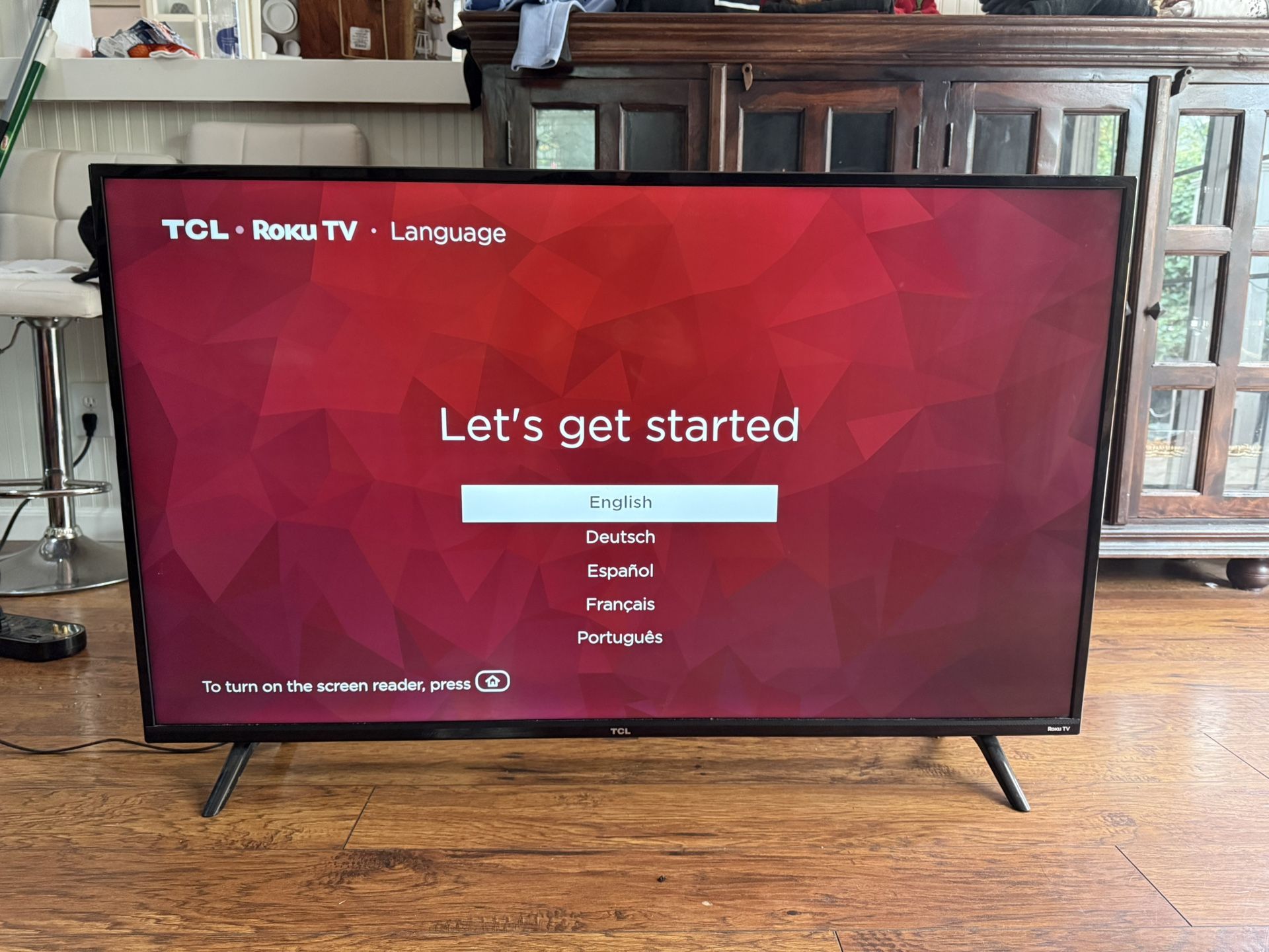 45 INCH TCL ROKU TV 4K FULLY LOADED WITH STREAMING APPS
