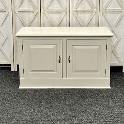 Free Delivery 🚚 White Credenza SideBoard Console 46"W x 16”D x 28"H