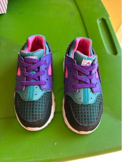 Nike toddler shoes