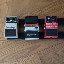 3 introductory Guitar Pedals + Pedal Board