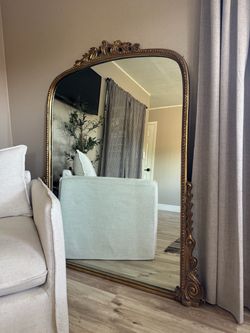 The Gleaming Primrose 5' Wall Mirror