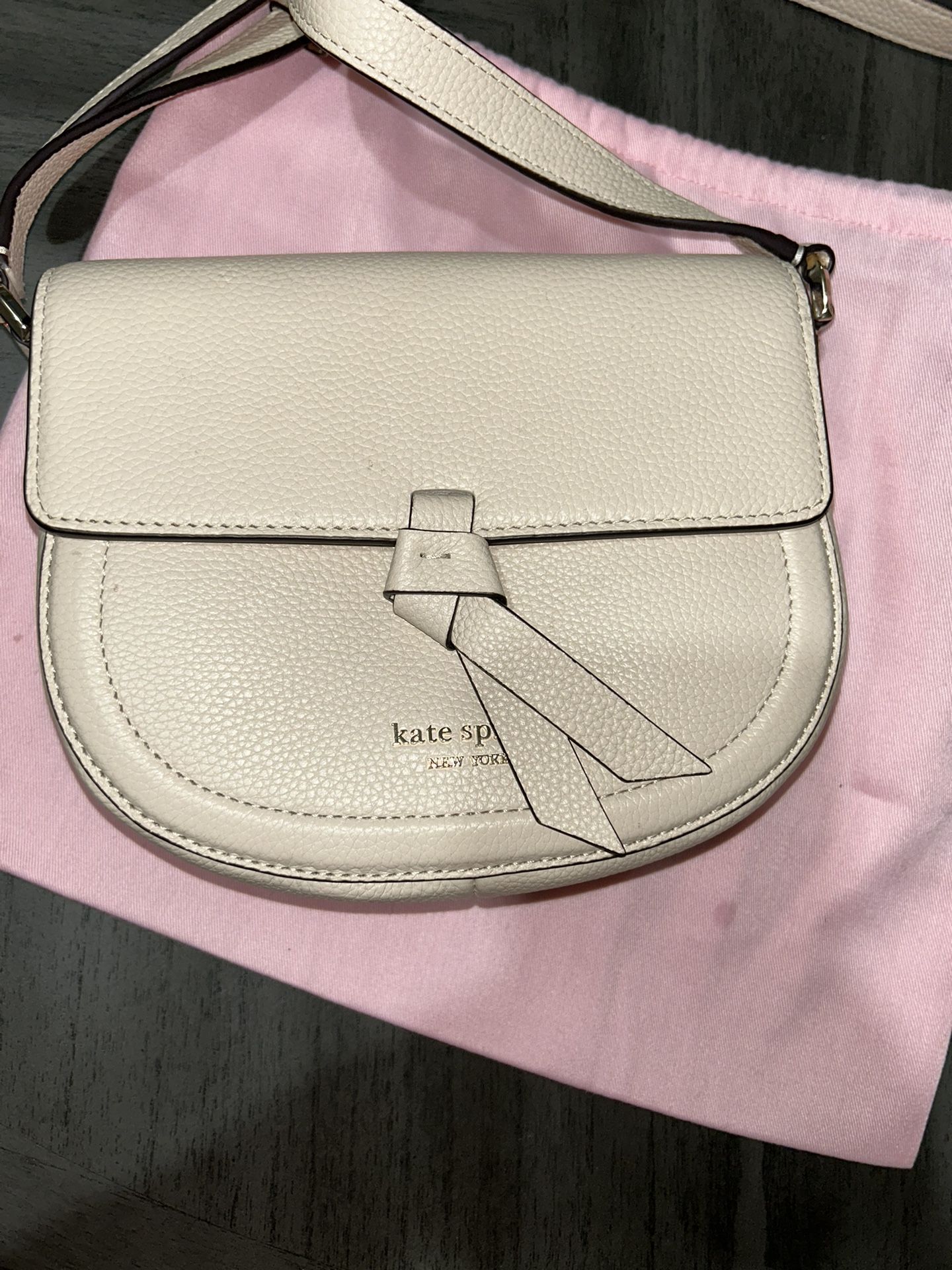 Kate Spade Crossbody Bag for Sale in San Bernardino, CA OfferUp