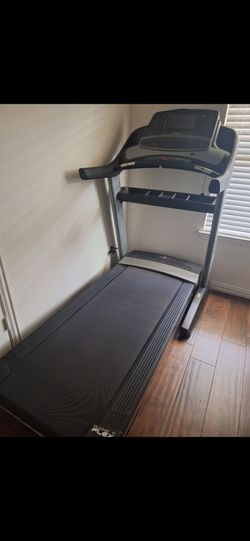 Nordictrack 1750 Commercial Treadmill