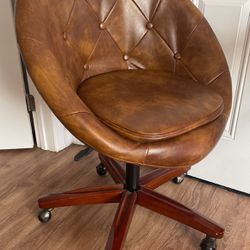 Modern Rotational Chair