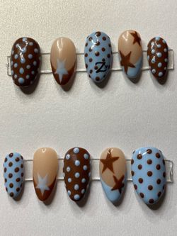 Phoenix Gel X Nail tech!