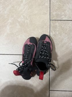 Unparallel Climbing Shoes - Size 5.5