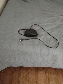 Black Wired Alarm Clock/Radio