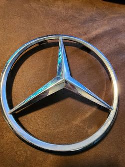 OEM Mercedes-Benz Front Grille Star Emblem A(contact info removed)