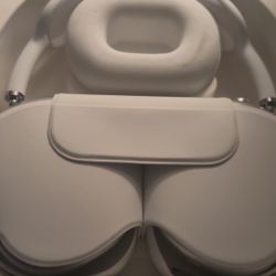 AirPod Maxes