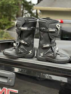 Alpinestars Tech 3 New Boots  Size7