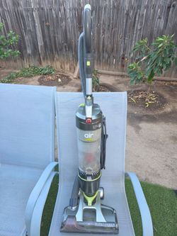 Hoover air steerable Windtunnel vacuum
