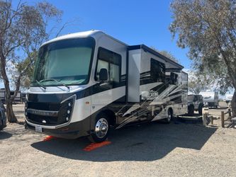 2023 Entegra Vision XL