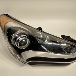 2013 2014 2015 2016 2017 Hyundai Veloster Turbo Passenger Headlight w/ Projector RH